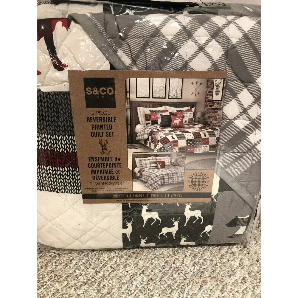 New Patchwork Reversible Printed Holiday Quilt 2 PC Set Twin Moose Bear Reindeer
